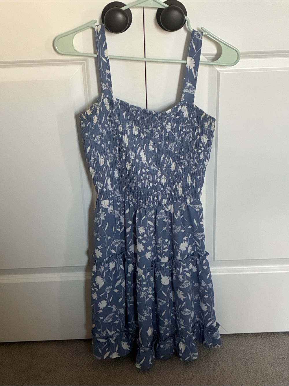 Women’s blue with white flower sundress